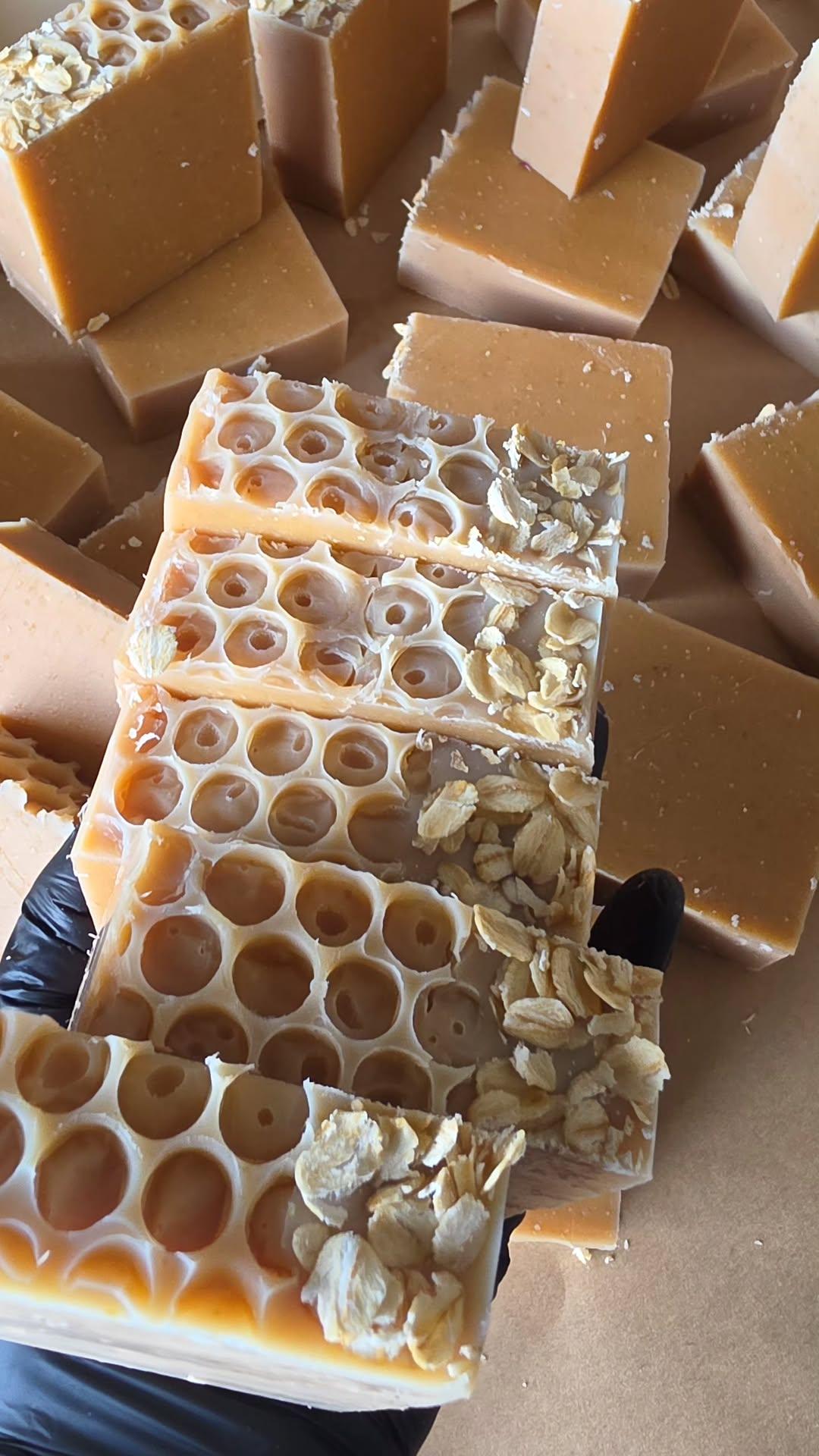 Honey Oat Tallow Soap | Natural Gentle Soap for Sensitive & Dry Skin
